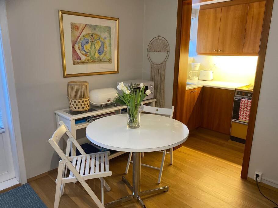 Apartamento Centrally Located, Cozy W Free Prk. *